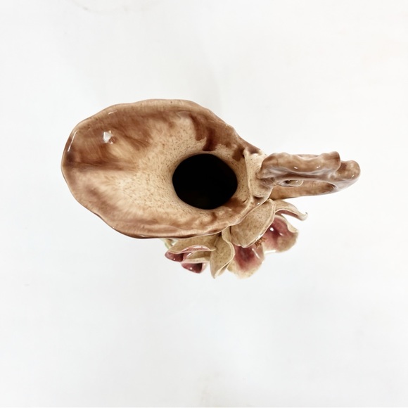 Vintage MCM Drip Glaze Vee Jackson Bud Vase With Hand applied Magnolia Flowers - Picture 5 of 6